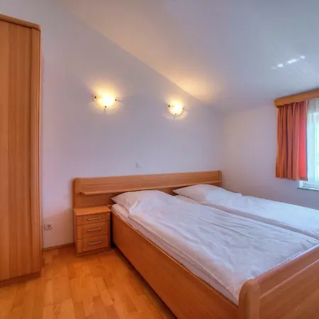 D&i Apartment *